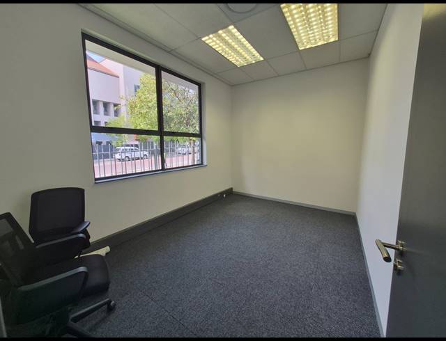 761M² OFFICE TO LET IN RIVONIA